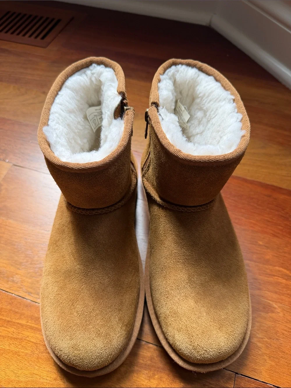 Koolaburra by UGG Kids Short Suede Boots in Chestnut